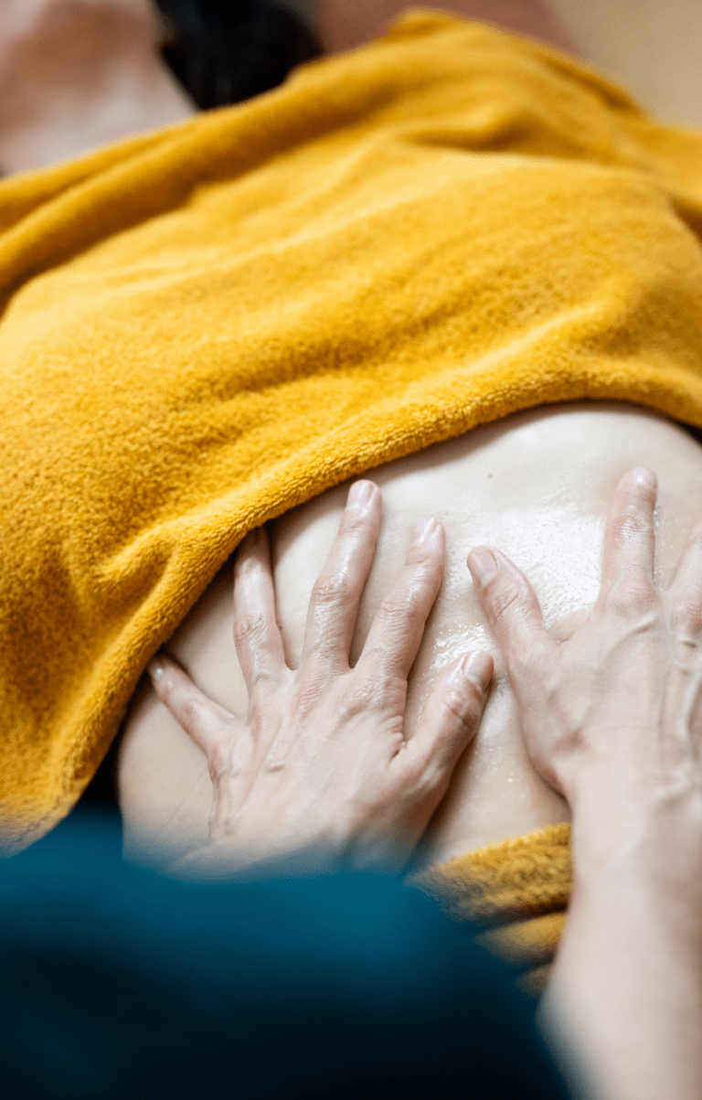 massage postnatal