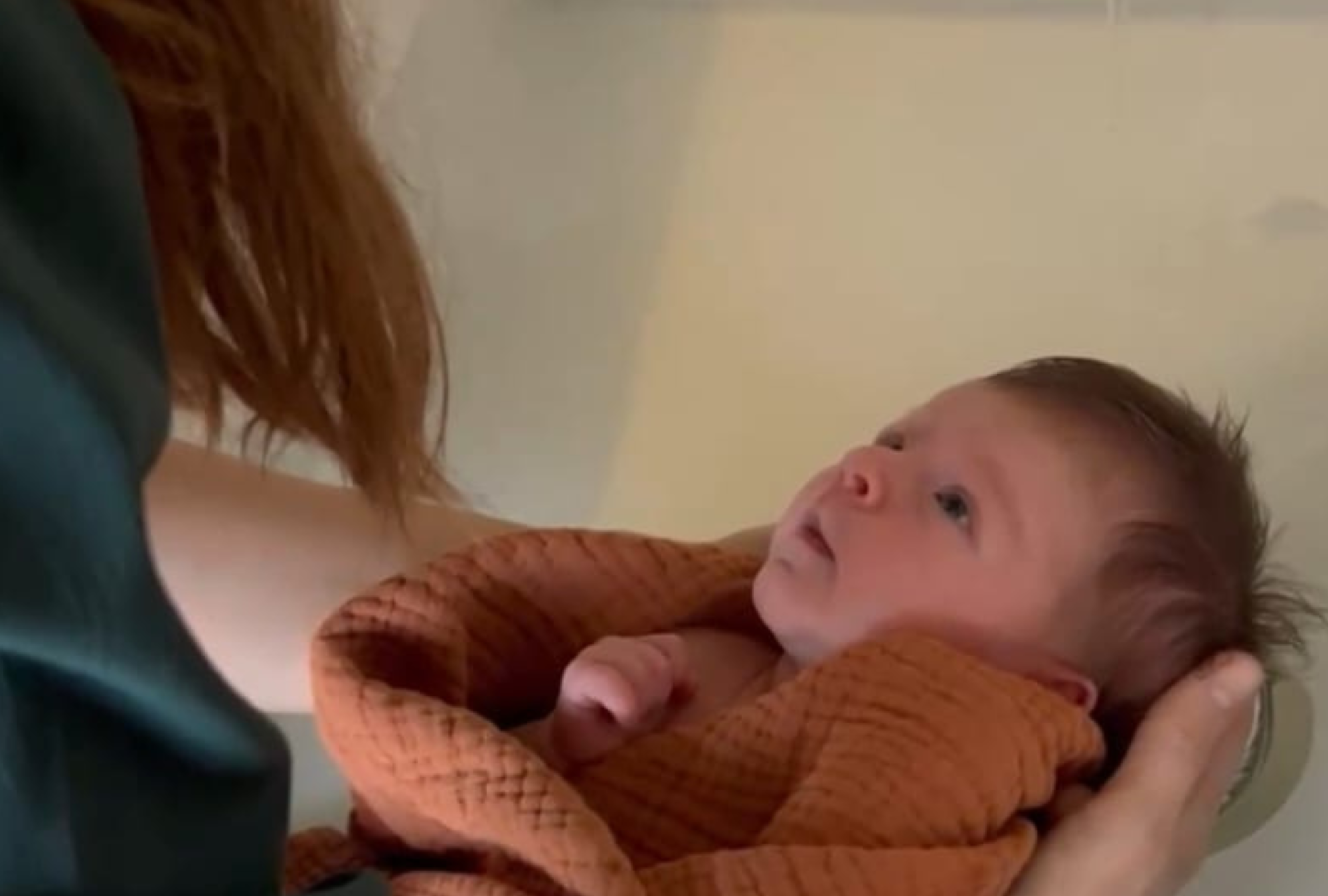 bain rituel naissance bébé liège